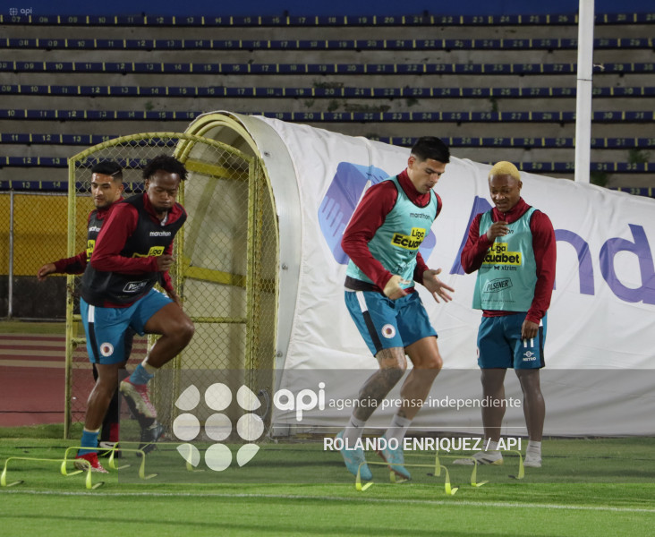 FBL  LIGA ECUABET  VINO TINTO VS NACIONAL