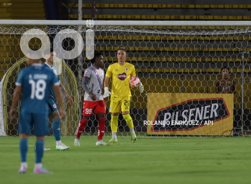 FBL  LIGA ECUABET  VINO TINTO VS NACIONAL