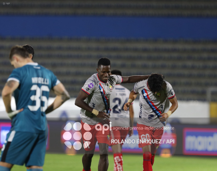 FBL  LIGA ECUABET  VINO TINTO VS NACIONAL