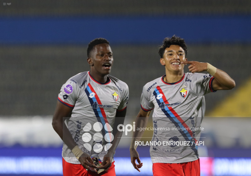 FBL  LIGA ECUABET  VINO TINTO VS NACIONAL