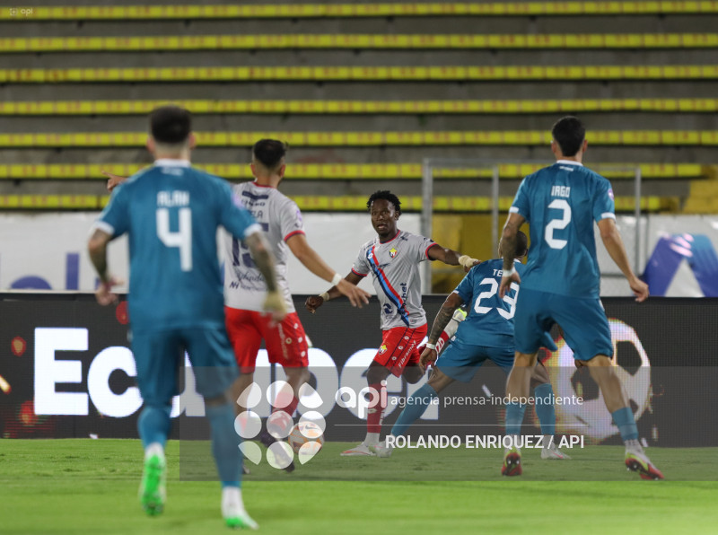 FBL  LIGA ECUABET  VINO TINTO VS NACIONAL