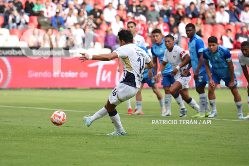 FBL LIGA ECUABET LIGA DE QUITO LDU VS MACARÁ
