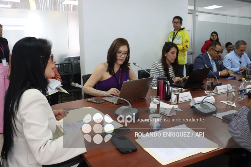 COMISION DE LA NINEZ CASO NEONATOS