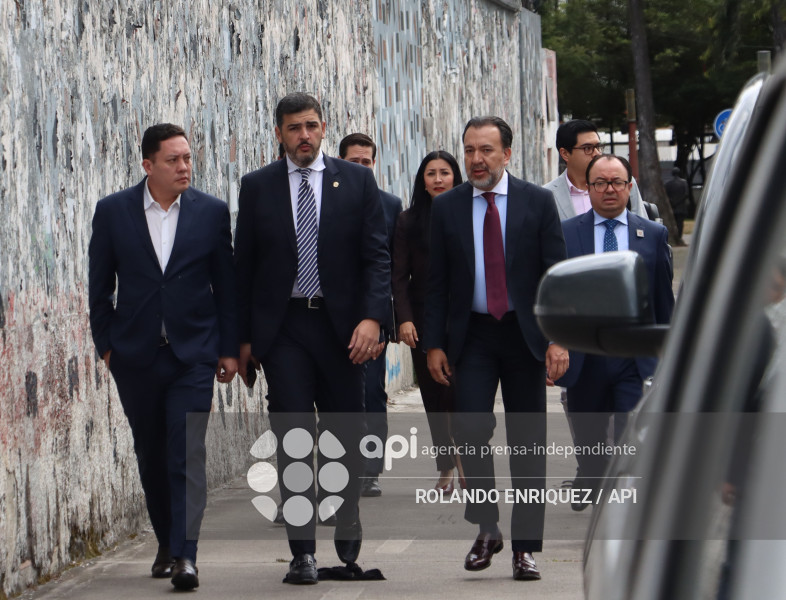 REUNION ALCALDES CANCILLER