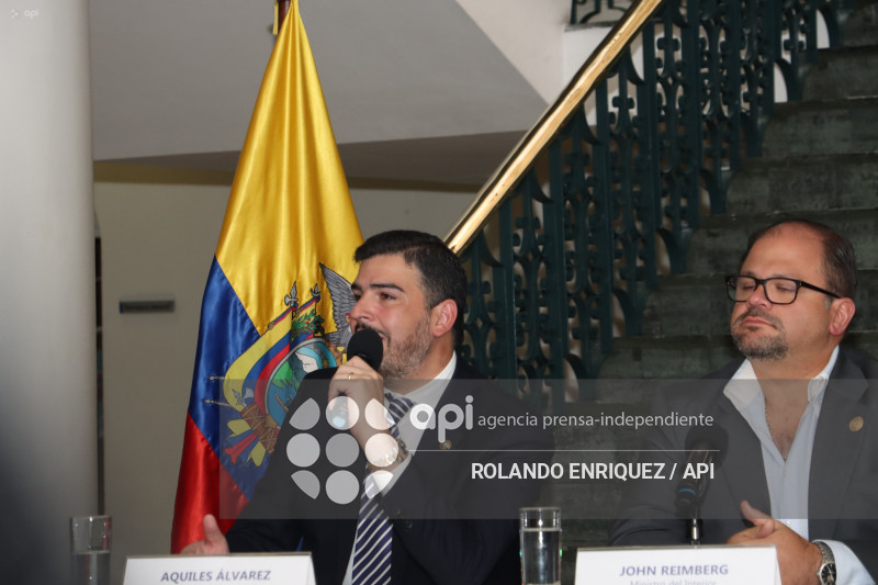 REUNION ALCALDES CANCILLER