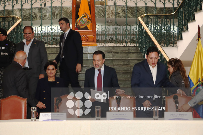 REUNION ALCALDES CANCILLER