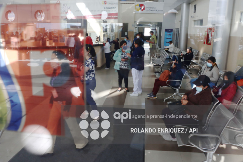 PROTESTA PERSONAL LIMPIEZA HOSPITAL CALDERON