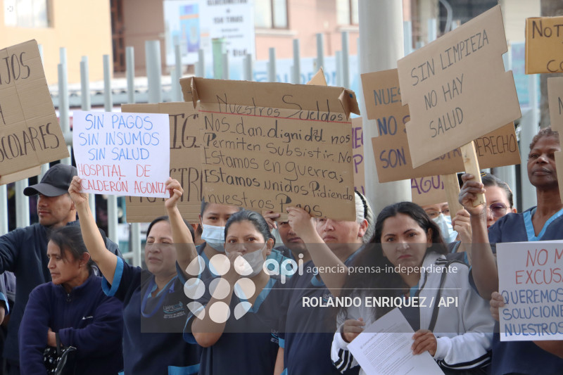 PROTESTA PERSONAL LIMPIEZA HOSPITAL CALDERON