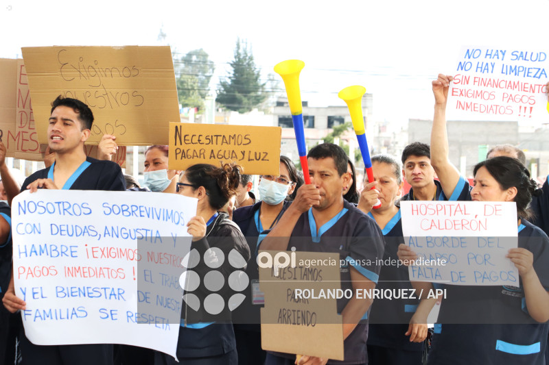 PROTESTA PERSONAL LIMPIEZA HOSPITAL CALDERON