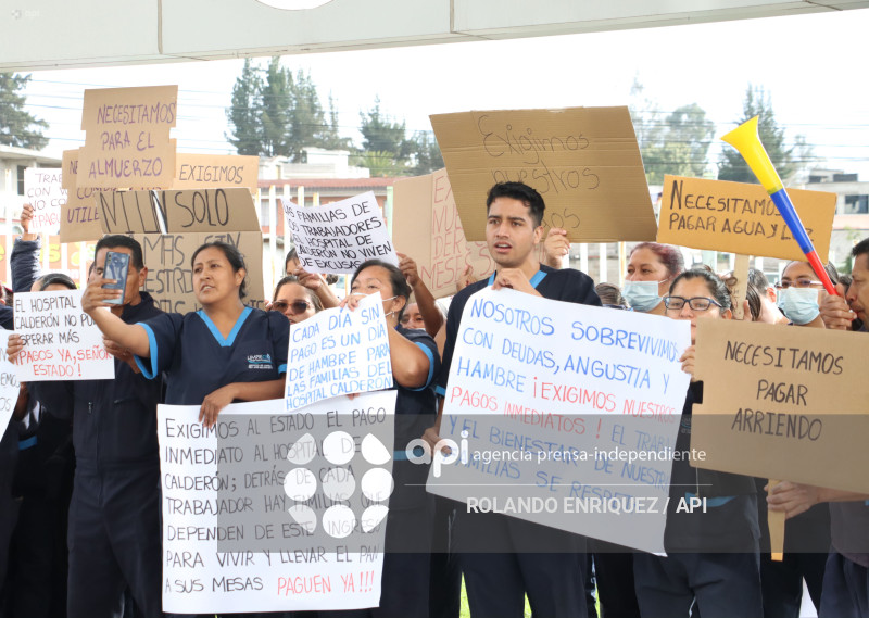 PROTESTA PERSONAL LIMPIEZA HOSPITAL CALDERON