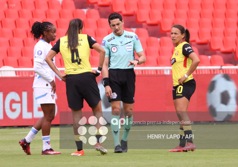 FBL SUPERLIGA FEMENINA LIGA QUITO VS BARCELONA