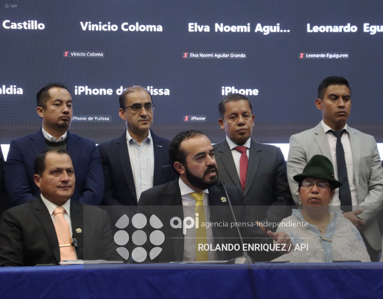 MUNICIPIOS EXIGEN PAGOS AL GOBIERNO