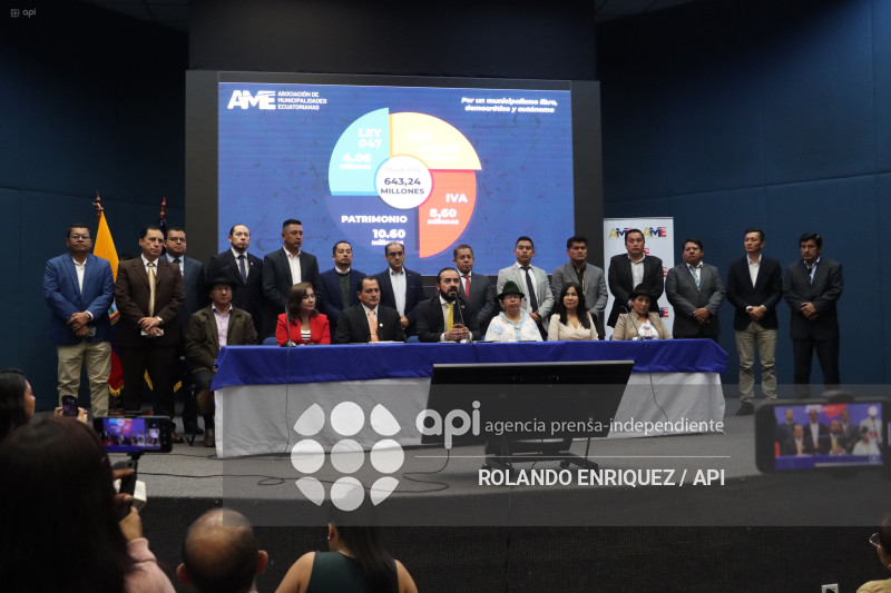 MUNICIPIOS EXIGEN PAGOS AL GOBIERNO