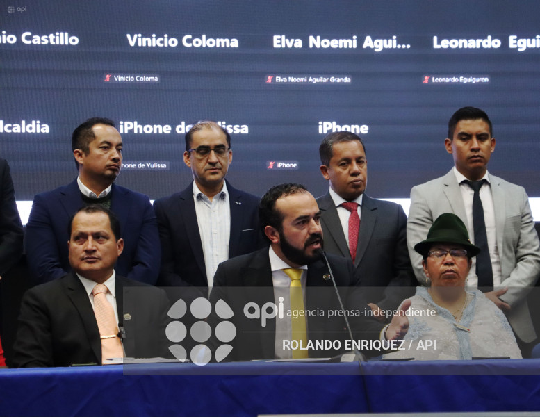 MUNICIPIOS EXIGEN PAGOS AL GOBIERNO