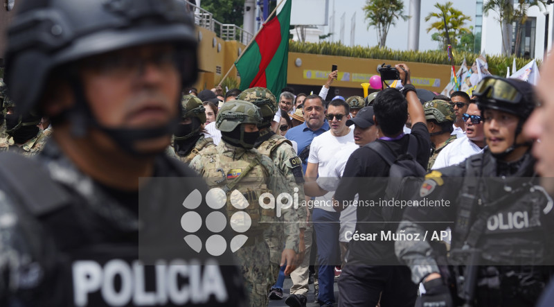 GYE-MARCHA GOBIERNO NOBOA
