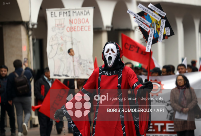 CUENCA-MARCHA-CONTRA GOBIERNO NOBOA