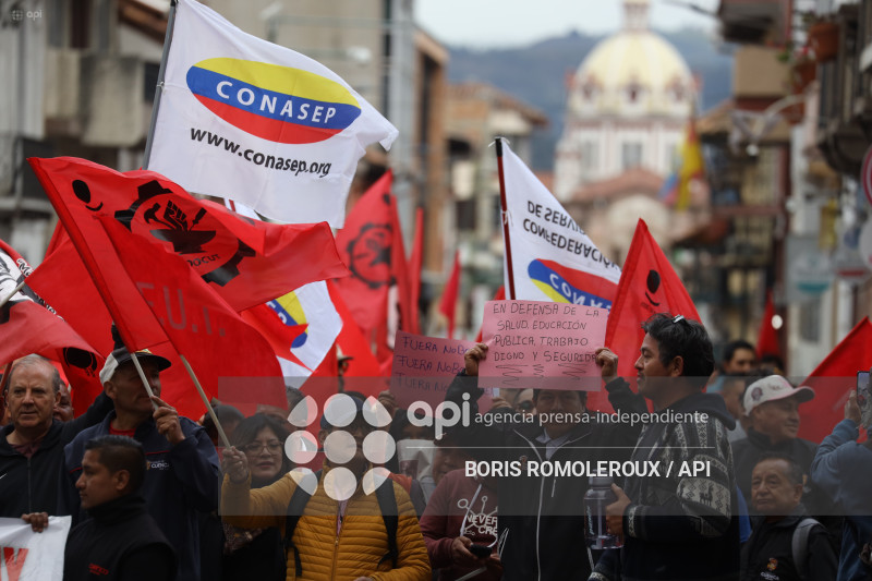 CUENCA-MARCHA-CONTRA GOBIERNO NOBOA