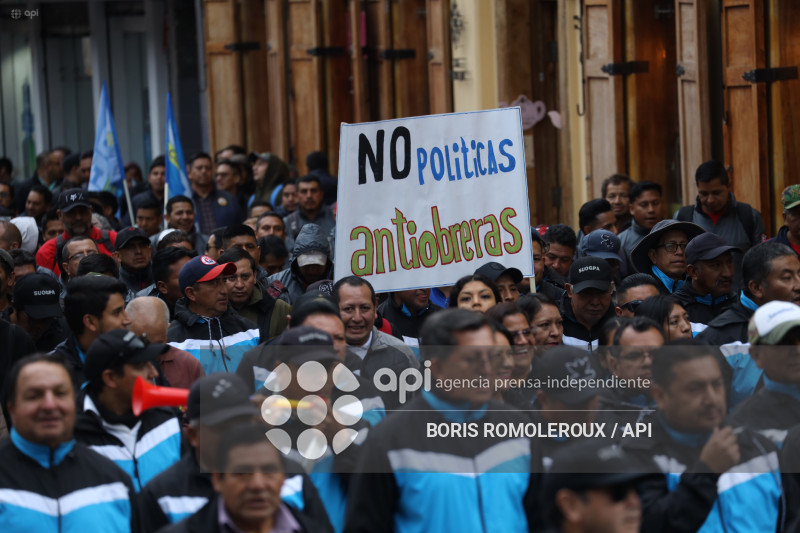 CUENCA-MARCHA-CONTRA GOBIERNO NOBOA