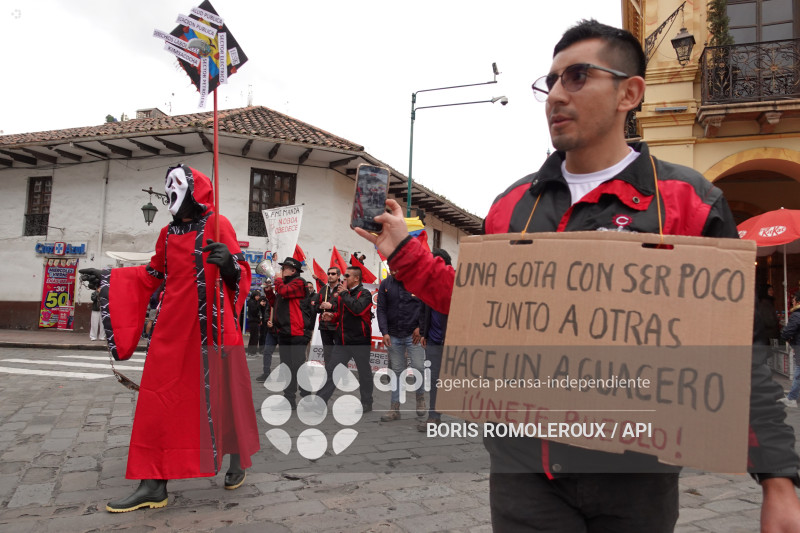 CUENCA-MARCHA-CONTRA GOBIERNO NOBOA
