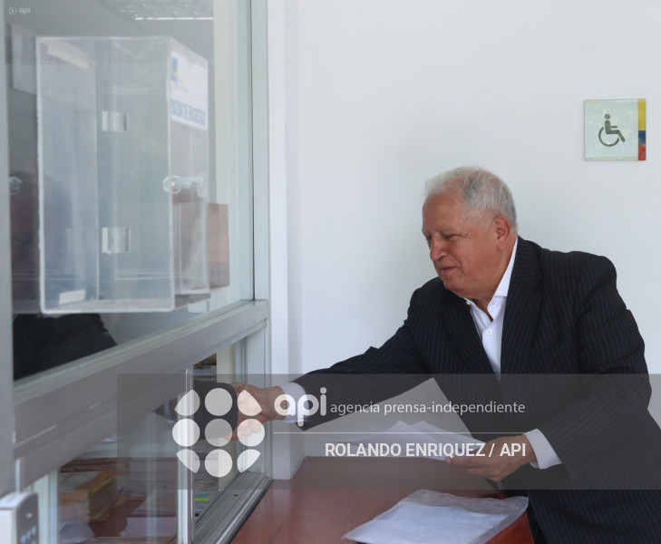 HENRY LLANES DEMANDA DE INCONSTITUCIONALIDAD