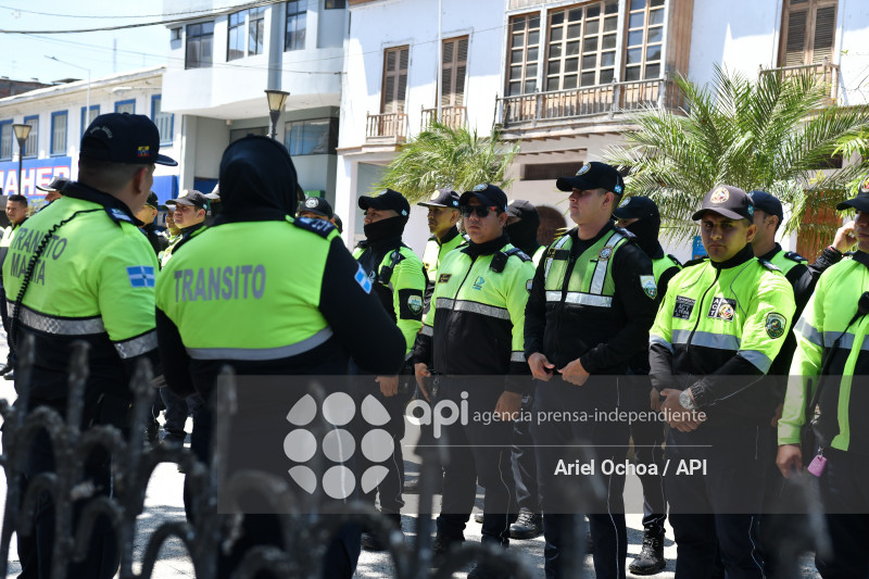 MANTA-AGENTES-TRANSITO-PLANTON