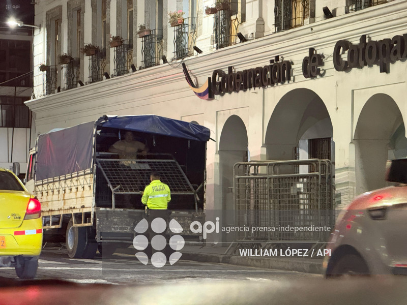 AMBIENTE GOBERNACION COTOPAXI