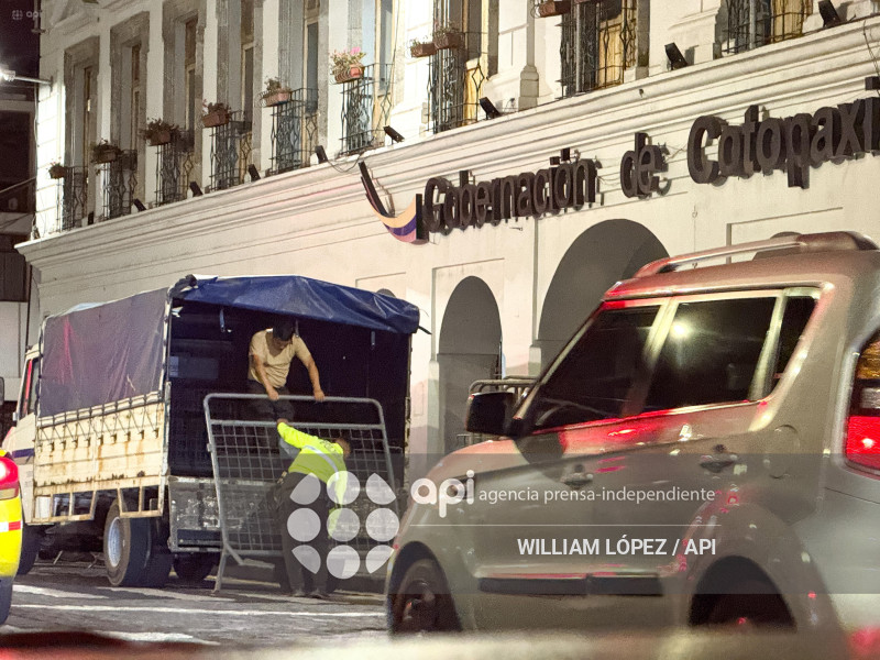 AMBIENTE GOBERNACION COTOPAXI