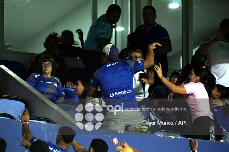 FBL-LIGAECUABET-EMELEC-BARCELONA