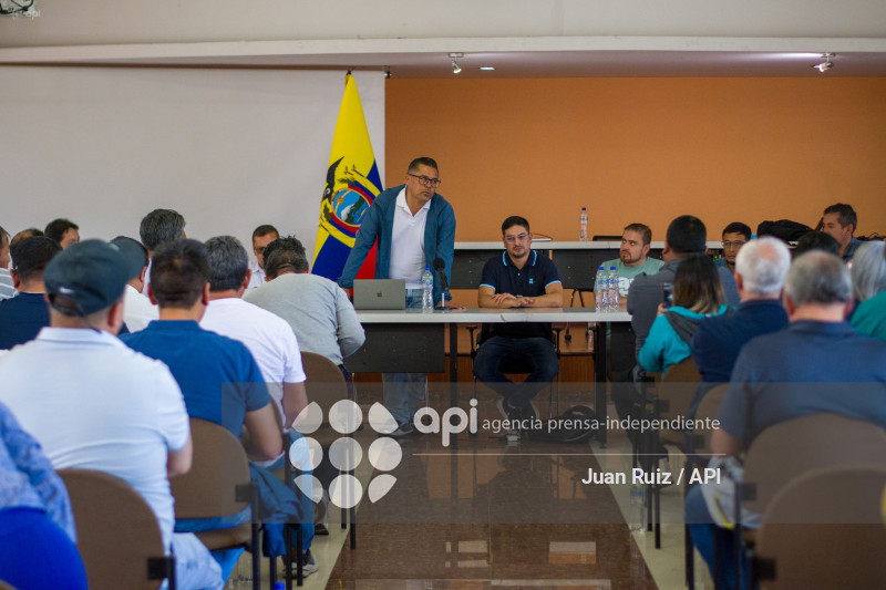 UIO-REUNION TRANSPORTISTAS