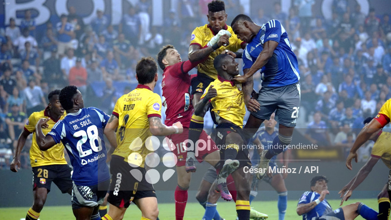 FBL-LIGAECUABET-EMELEC-BARCELONA