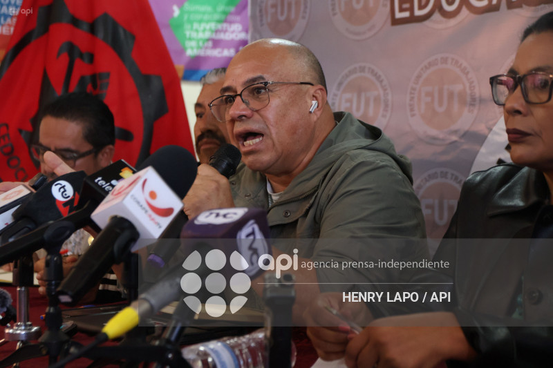 ORGANIZACIONES SOCIALES MANTIENEN MOVILIZACIONES