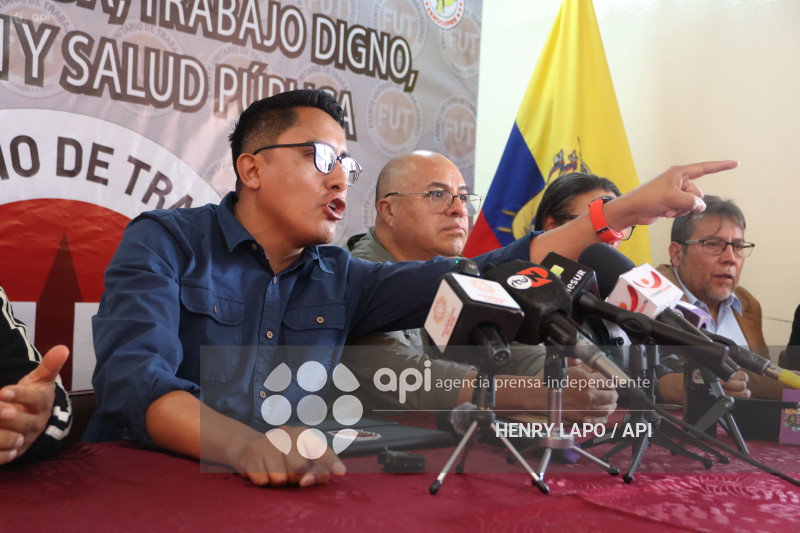 ORGANIZACIONES SOCIALES MANTIENEN MOVILIZACIONES