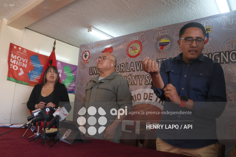 ORGANIZACIONES SOCIALES MANTIENEN MOVILIZACIONES