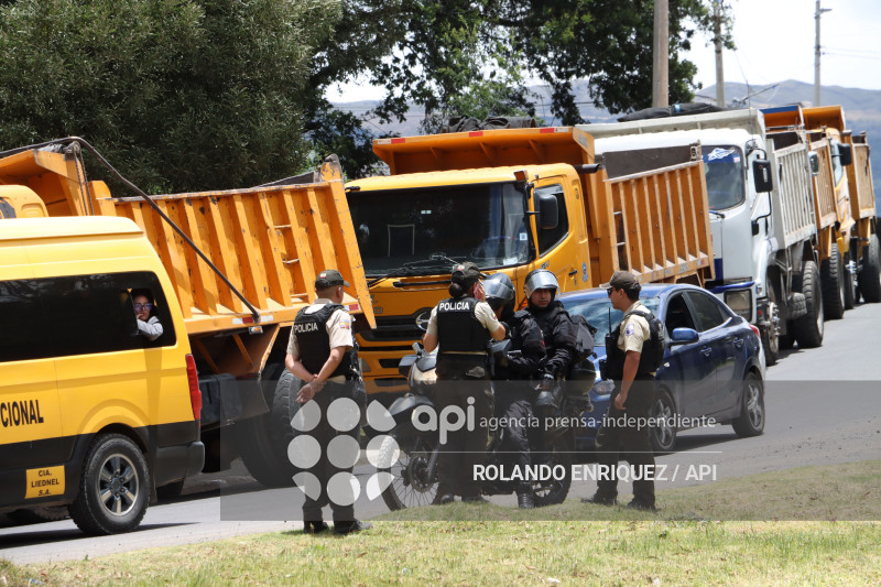 PROTESTA VOLQUETEROS QUITO