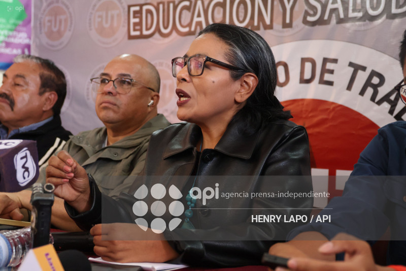 ORGANIZACIONES SOCIALES MANTIENEN MOVILIZACIONES