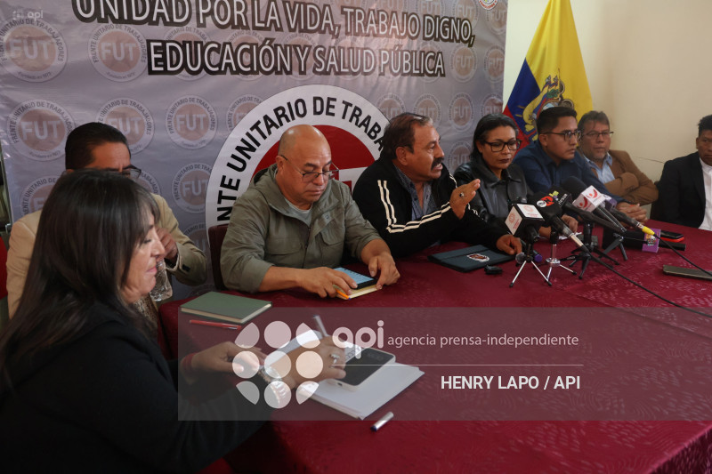 ORGANIZACIONES SOCIALES MANTIENEN MOVILIZACIONES