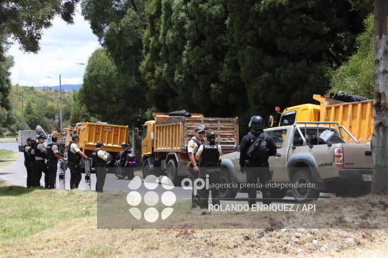 PROTESTA VOLQUETEROS QUITO