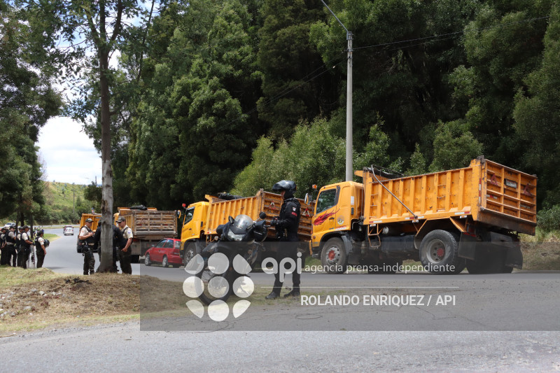 PROTESTA VOLQUETEROS QUITO