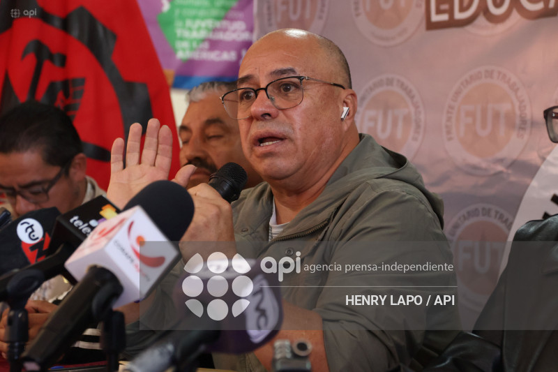 ORGANIZACIONES SOCIALES MANTIENEN MOVILIZACIONES