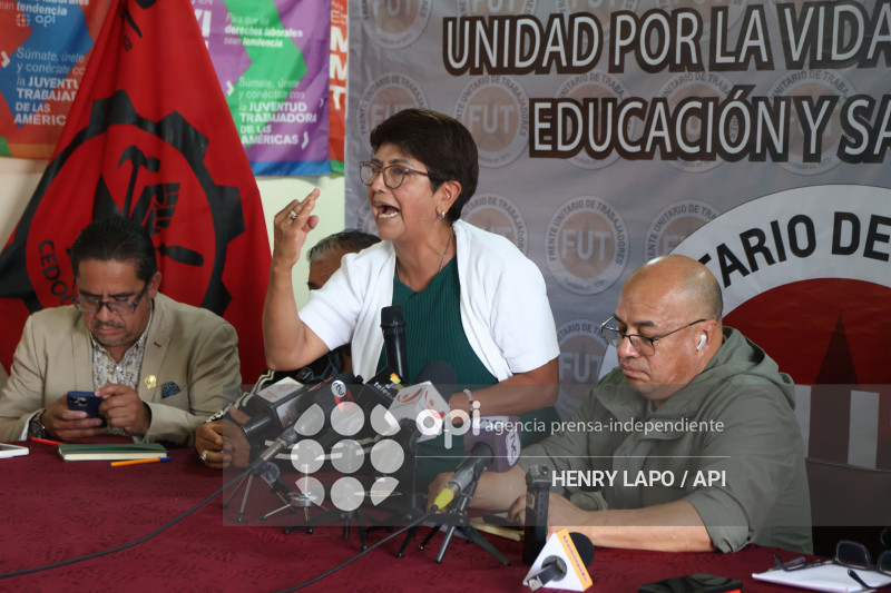 ORGANIZACIONES SOCIALES MANTIENEN MOVILIZACIONES