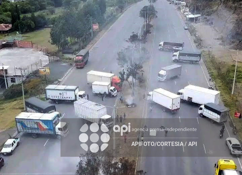 CUENCA-CIERRE VIA-CUENCA AZOGUES