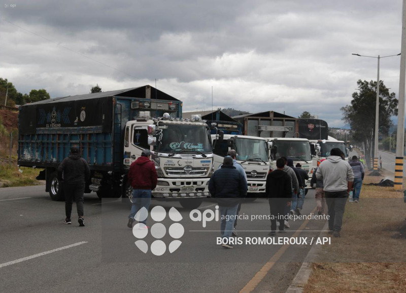 CUENCA-CIERRE VIA-CUENCA AZOGUES