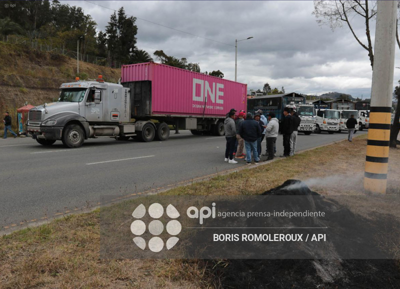 CUENCA-CIERRE VIA-CUENCA AZOGUES