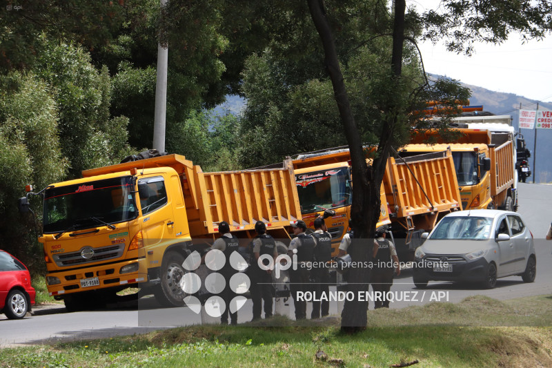 PROTESTA VOLQUETEROS QUITO