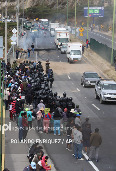 PROTESTAS PANAMERICANA NORTE QUITO