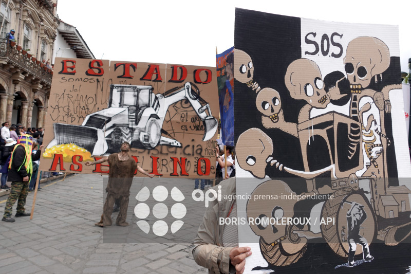 CUENCA-MARCHA POR EL AGUA-KIMSACOCHA