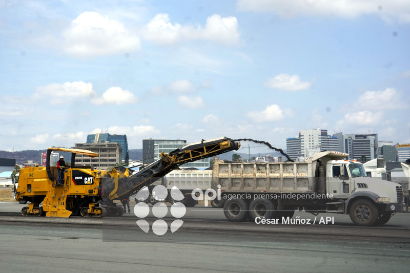 GYE-MANTENIMIENTO PISTA AEROPUERTO