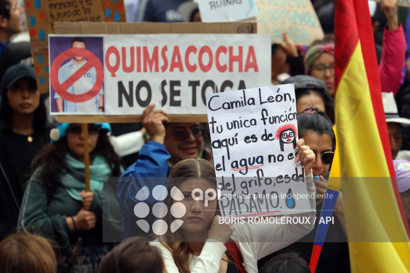 CUENCA-MARCHA POR EL AGUA-KIMSACOCHA