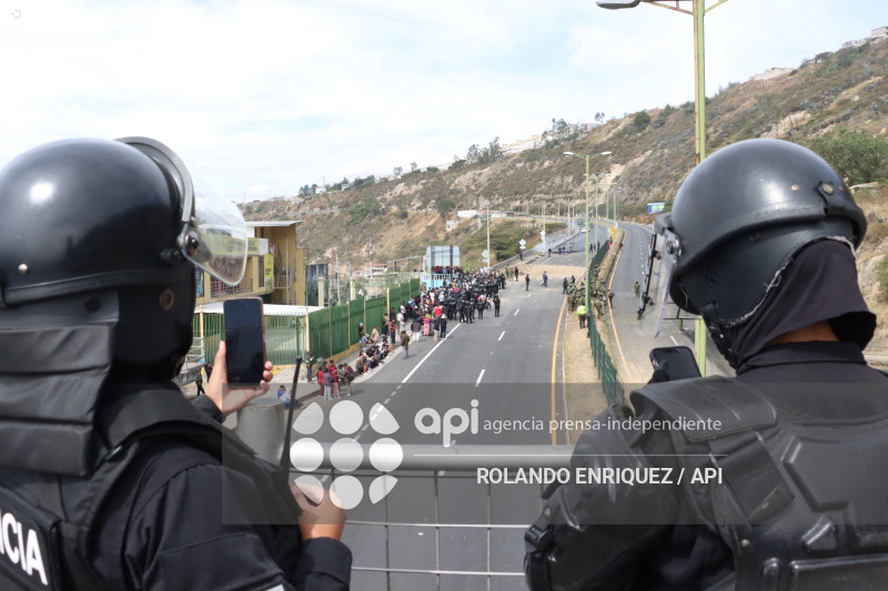 PROTESTAS PANAMERICANA NORTE QUITO