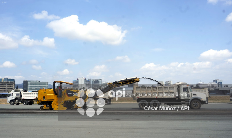 GYE-MANTENIMIENTO PISTA AEROPUERTO